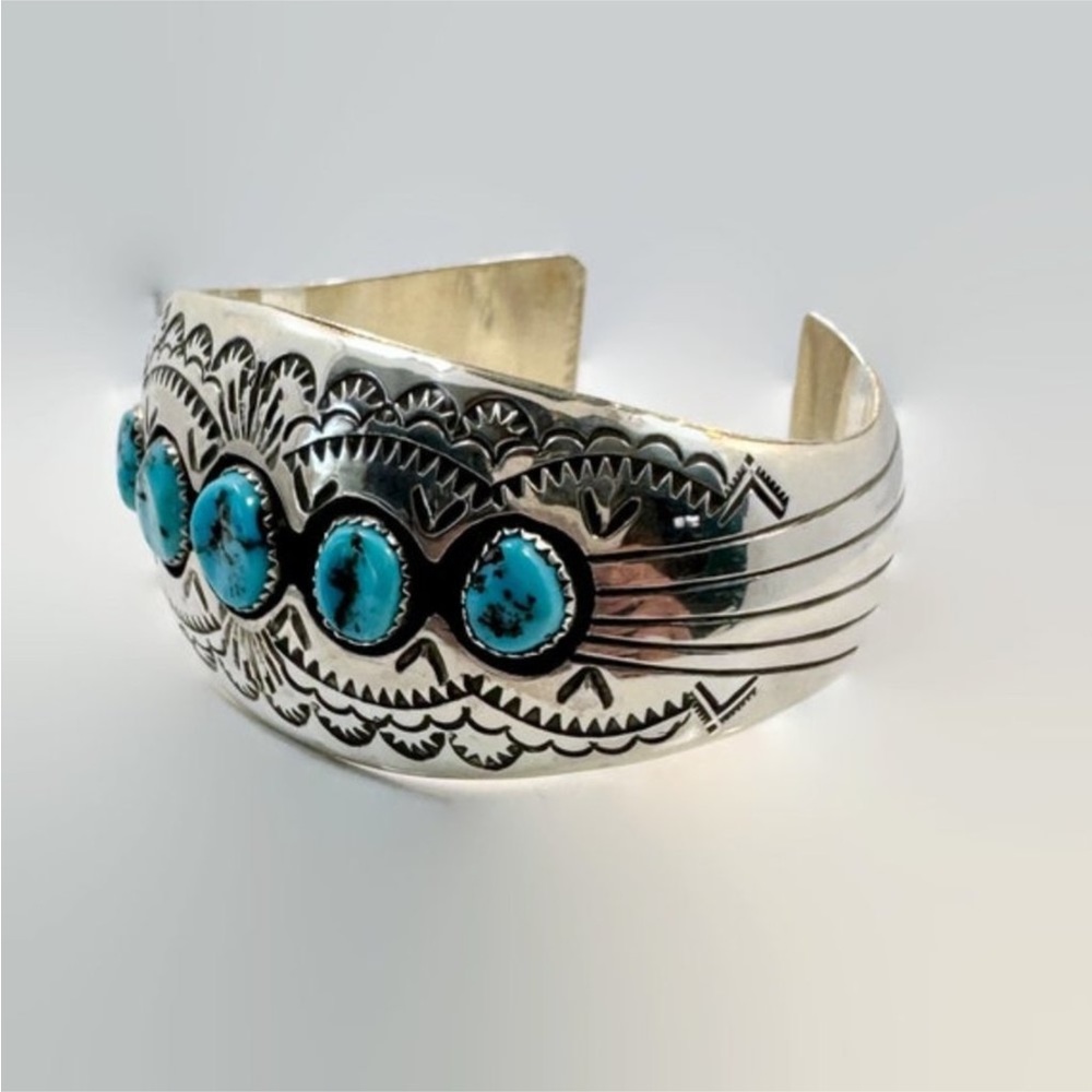 5 Stone Turquoise Cuff. Bracelet